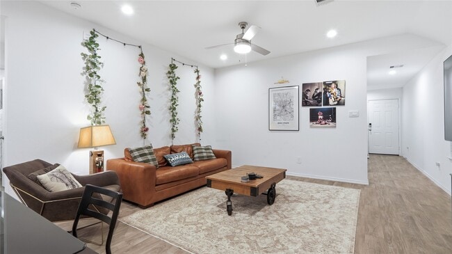 22243 Florence Spgs Dr