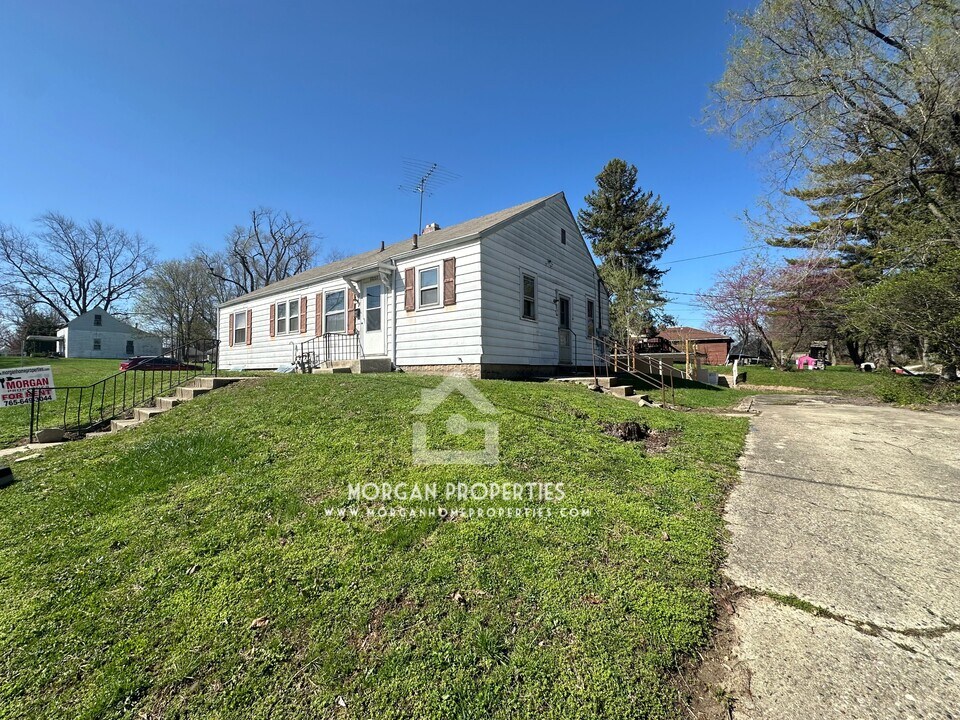 1051 Sycamore St in Anderson, IN - Building Photo
