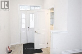 2135 Speare Ct in Innisfil, ON - Building Photo - Building Photo