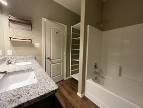 342 River Oaks in Canton, TX - Building Photo - Building Photo