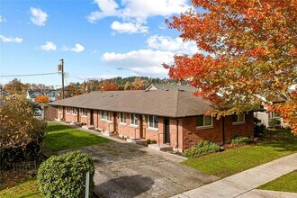 808 Ryan Ave in Sumner, WA - Building Photo - Building Photo