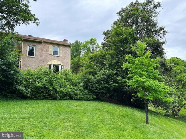 property at 7519 Heatherton Ln