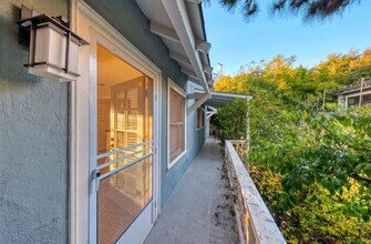 3008 3rd St, Unit B in Santa Monica, CA - Foto de edificio - Building Photo