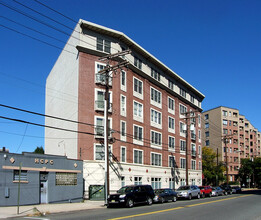 Clinton Place Condomniums in Hoboken, NJ - Building Photo - Building Photo