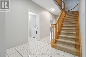 14 Ann Louise Crescent in Markham, ON - Building Photo - Building Photo