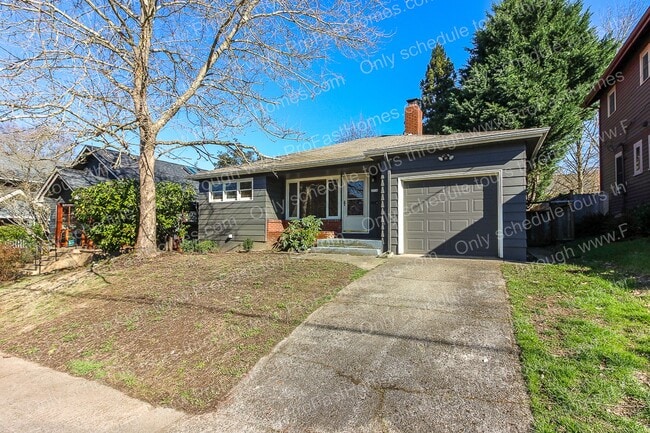 2714 SE 48th Av in Portland, OR - Building Photo - Building Photo