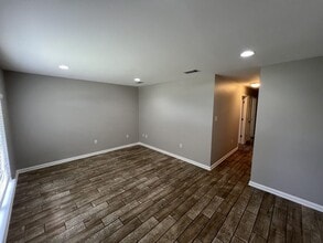 36037 Cheray Dr in Denham Springs, LA - Building Photo - Building Photo