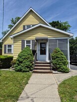 70 E 6th St, Unit 1 in Clifton, NJ - Building Photo