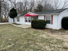 4909 N Old Hwy 41 in Patoka, IN - Building Photo