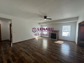 1504 E Bingham St in Ozark, MO - Building Photo - Building Photo