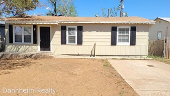 3701 Avenue R in Lubbock, TX - Building Photo - Building Photo