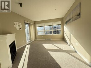 6800 Eckersley Rd in Richmond, BC - Building Photo - Building Photo