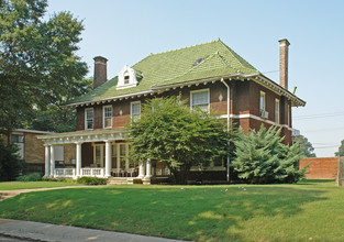 Granville Apartments in Memphis, TN - Building Photo - Building Photo