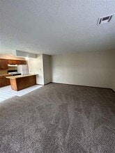 901 NE Tortoise Dr in Lawton, OK - Building Photo - Building Photo