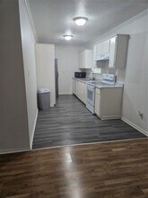 4215 Ross Ave in Bacliff, TX - Building Photo - Building Photo