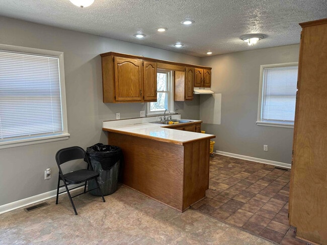 9812 Sunkist Way in Louisville, KY - Building Photo - Building Photo