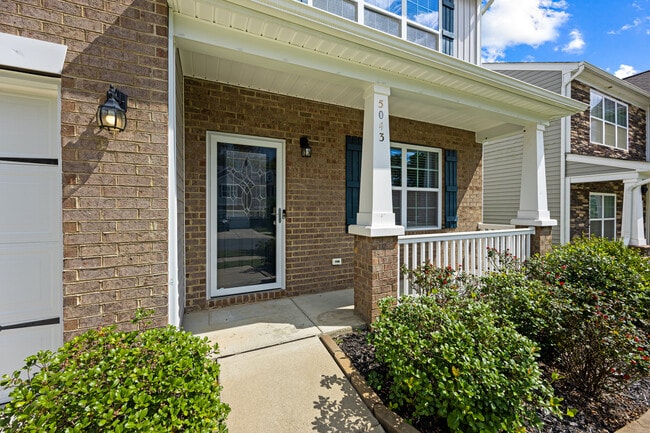 5043 Deisy May Ln in Matthews, NC - Building Photo - Building Photo