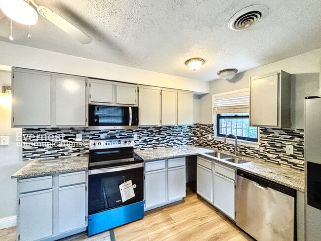 3990 Arbor Pl Ln in Chattanooga, TN - Building Photo - Building Photo