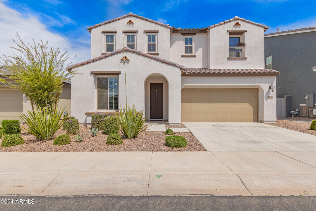 9762 E Solstice Ave in Mesa, AZ - Building Photo