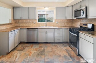 630 Teel St in Sparks, NV - Building Photo - Building Photo