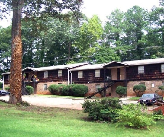 4622 Ridge Dr in Pine Lake, GA - Building Photo