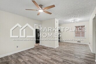 8246 Collier St SW in Covington, GA - Building Photo - Building Photo