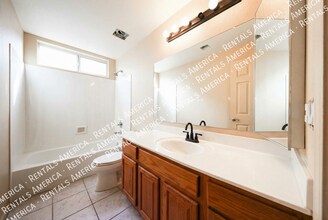 3850 W Park View Ln in Glendale, AZ - Building Photo - Building Photo