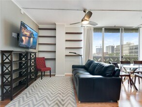 1801 Lavaca St in Austin, TX - Building Photo - Building Photo