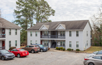 Hunter's Ridge Apartments in Fayetteville, NC - Foto de edificio - Building Photo