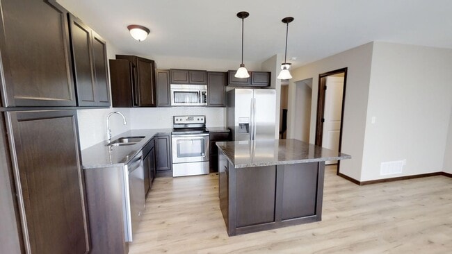 8790 E Harry St in Wichita, KS - Building Photo - Building Photo