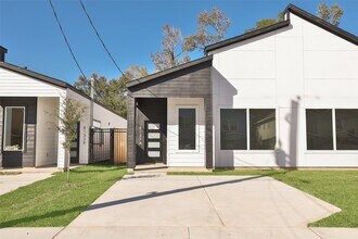 8133 Cabot St in Houston, TX - Building Photo - Building Photo