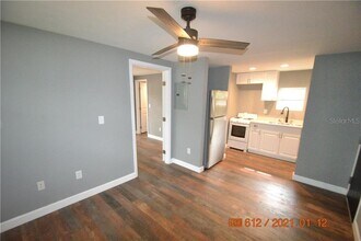 419 Stremma Rd-Unit -1 in Largo, FL - Building Photo - Building Photo
