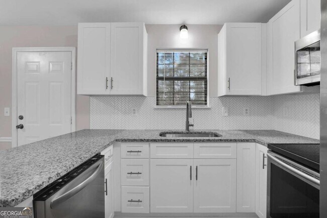 3033 Parkside Ct in Snellville, GA - Building Photo - Building Photo