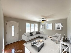 1601 Starbrook Dr in Charlotte, NC - Building Photo - Building Photo