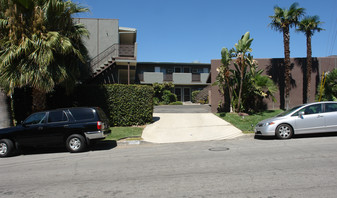 2137 Rockland Pl in La Canada Flintridge, CA - Building Photo