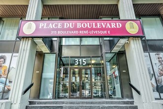 Place Du Boulevard Apartments in Montréal, QC - Building Photo - Building Photo