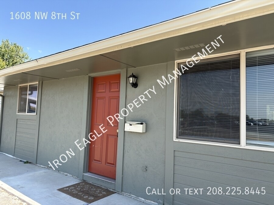 1608 8th St NW in Meridian, ID - Building Photo