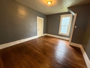 103 Dewey Ave in Newark, OH - Building Photo - Building Photo