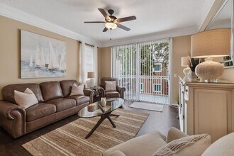 3202 Myrtlewood Cir E in Palm Beach Gardens, FL - Building Photo - Building Photo