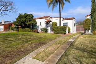 2255 Loma Vista St in Pasadena, CA - Building Photo