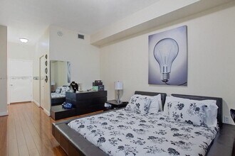 7901 Hispanola Ave, Unit 607 in North Bay Village, FL - Foto de edificio - Building Photo