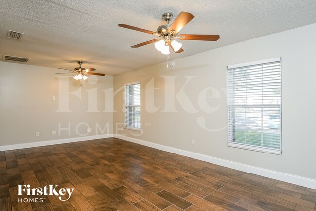 585 Walden Ct in Winter Springs, FL - Building Photo - Building Photo