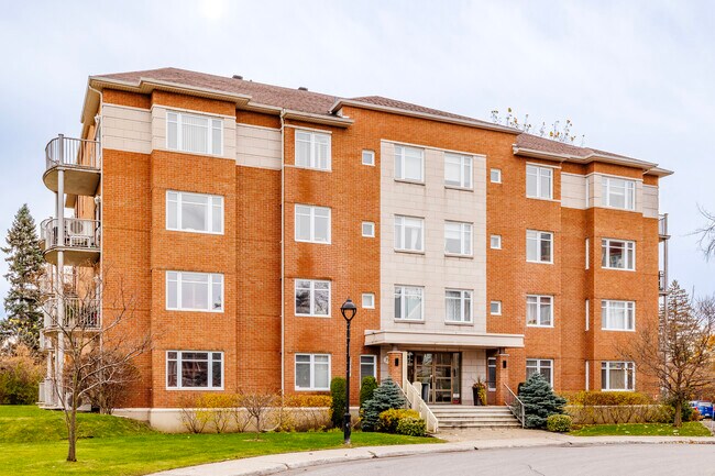 7575 Westover Ch in Montréal, QC - Building Photo - Building Photo