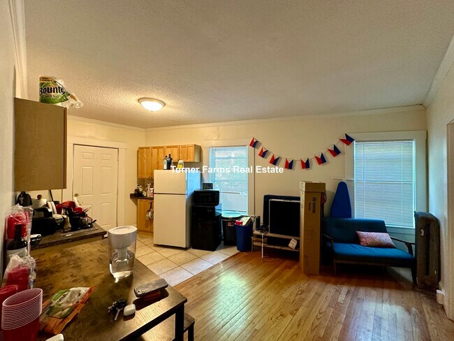 27 Forest St, Unit 1