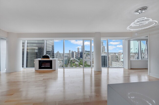 667 Howe St in Vancouver, BC - Building Photo - Building Photo