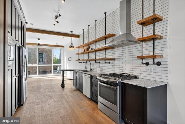 774 Girard St NW in Washington, DC - Building Photo - Building Photo