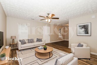 161 Caldwell Dr in Hampton, GA - Foto de edificio - Building Photo