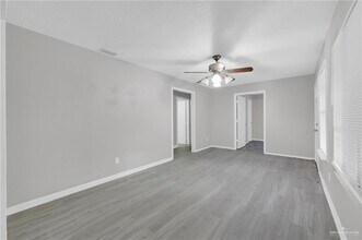 14 S 26th St in McAllen, TX - Building Photo - Building Photo