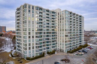 4727 Sheppard Ave in Toronto, ON - Building Photo