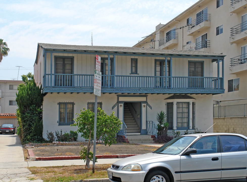 112-114 S Croft Ave in Los Angeles, CA - Building Photo